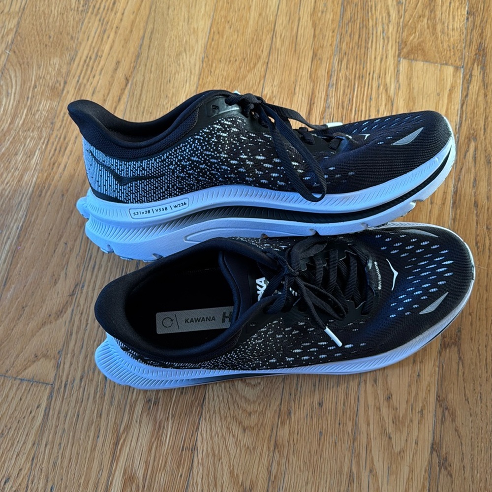 NWOT Hokas